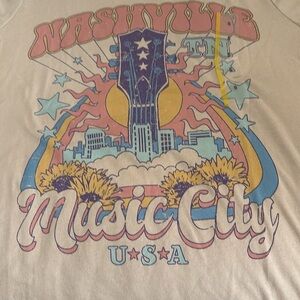 NWT NASHVILLE Zoe + Liv‎ Tee shirt unisex beige size S